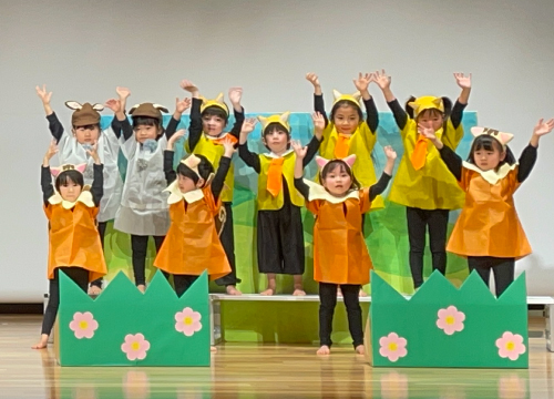 福岡市早良区有田のアン・シャーリーこども園と栄光保育園の発表会の写真