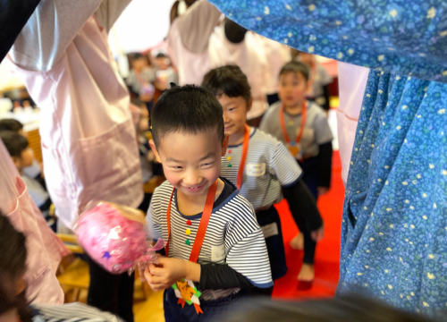 福岡市早良区有田のアン・シャーリーこども園と栄光保育園のお別れ会の写真