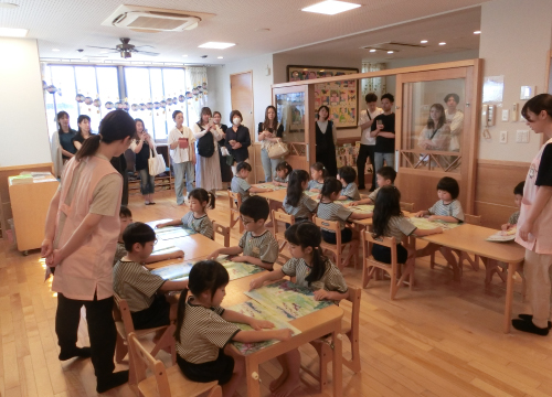 福岡市早良区有田のアン・シャーリーこども園と栄光保育園の親子参観の写真